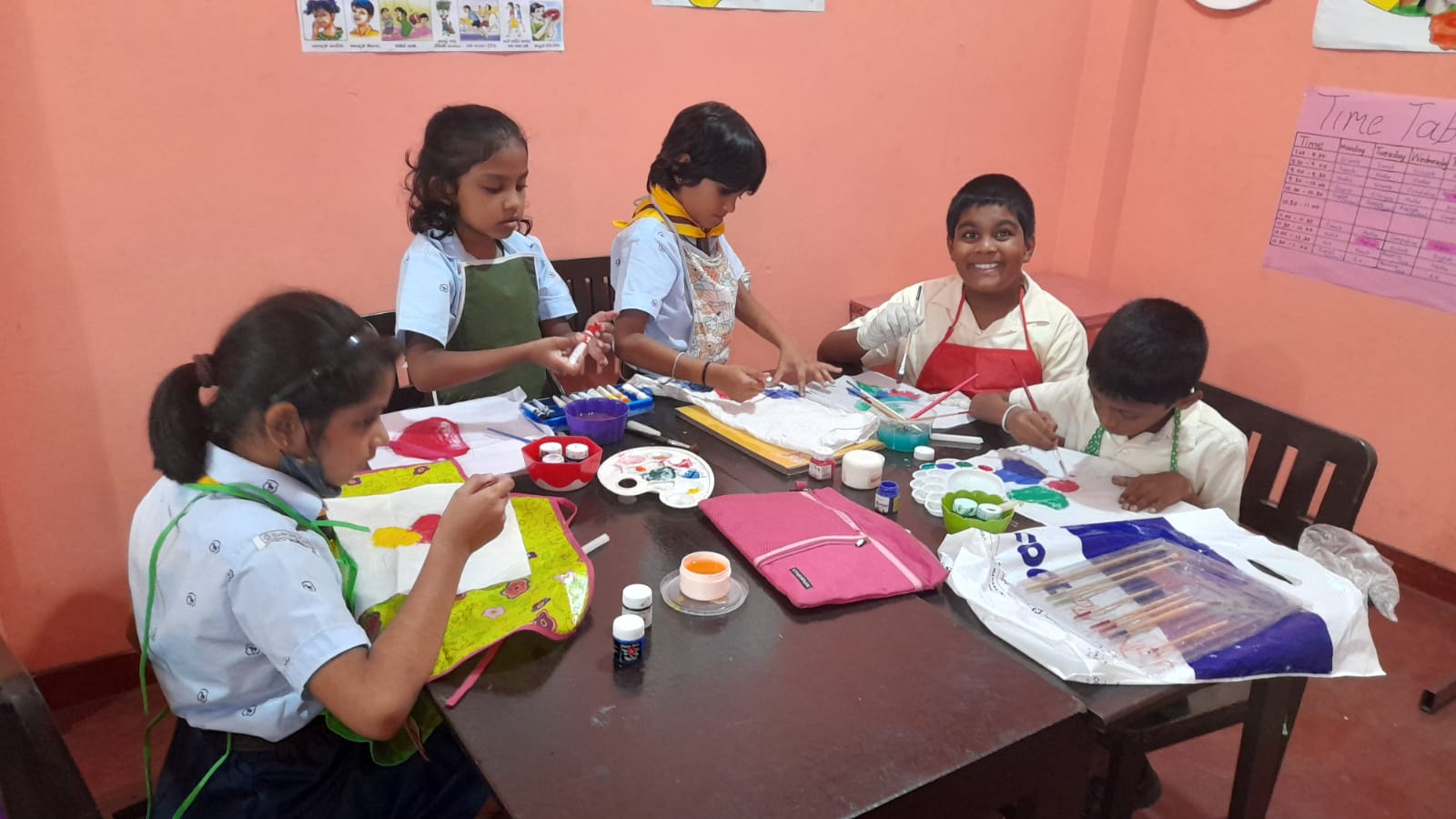 The primary students completed fabric painting with colourful textures and patterns in appreciation of Home Science Day.
